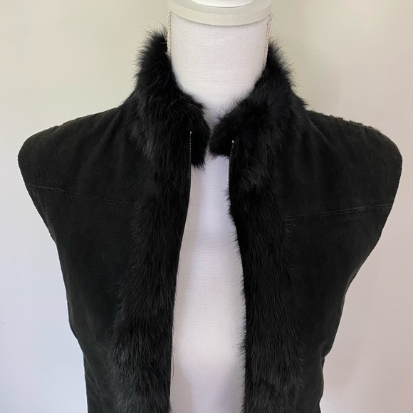 Fredini Black Suede and Rabbit Fur Zip up Vest - Picture 3 of 6